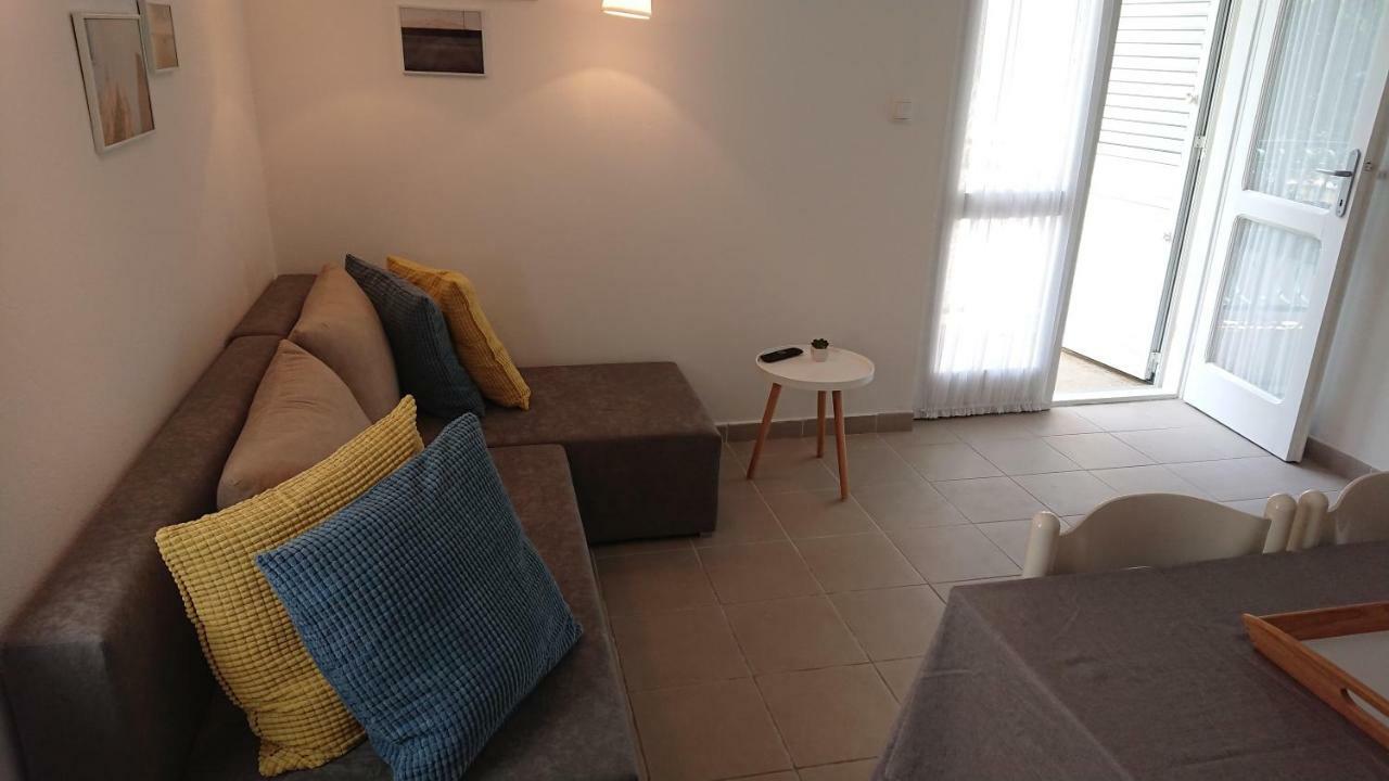 Apartman Kursar Srima Exteriör bild