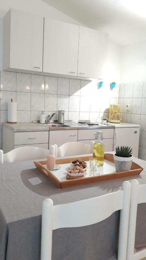 Apartman Kursar Srima Exteriör bild