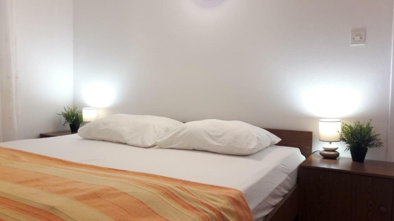 Apartman Kursar Srima Exteriör bild